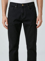 JET BLACK — Premium Straight Fit Jeans