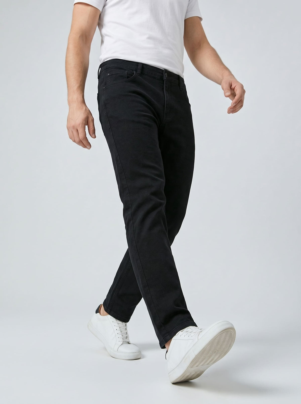 JET BLACK — Premium Straight Fit Jeans