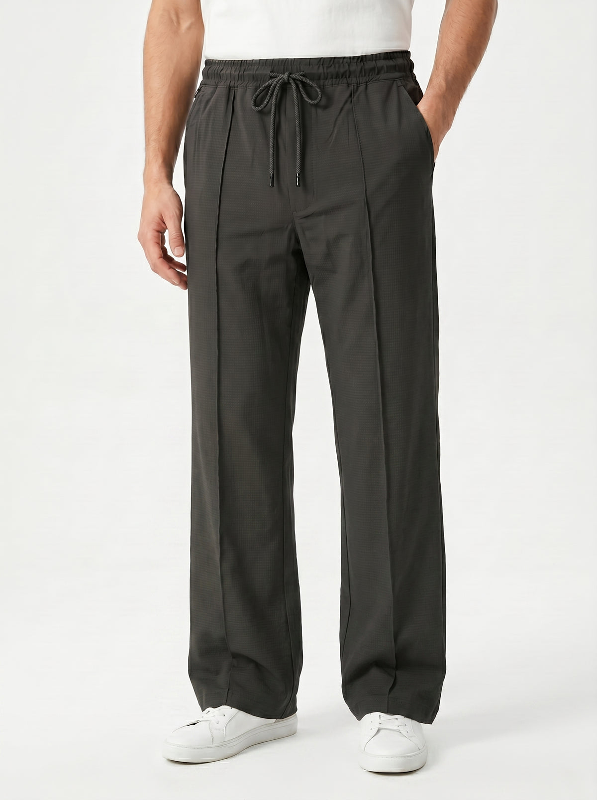 Obsidian Tapered Pleat Trouser — Jet Black